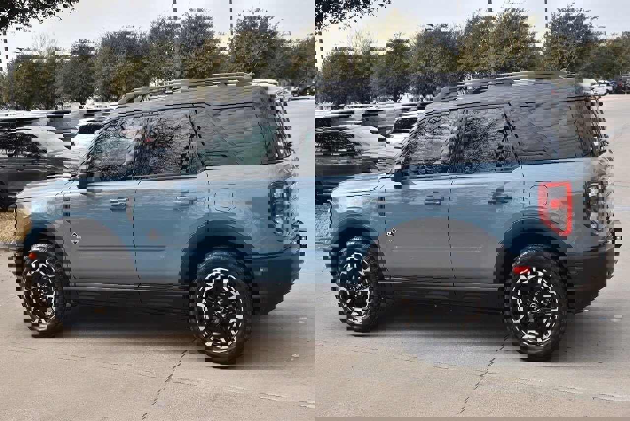 Certified 2023 Ford Bronco Sport Outer Banks w/ Tech Package image 11