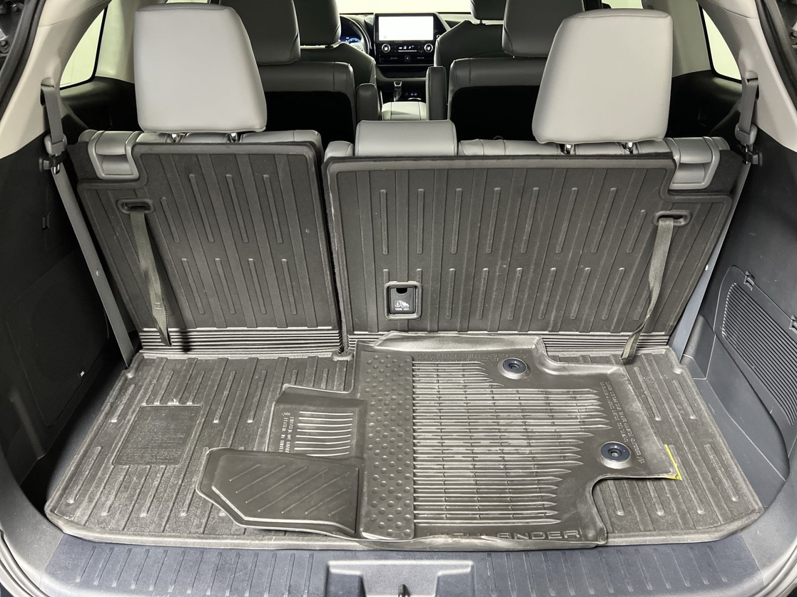 Used 2023 Toyota Highlander Platinum AWD/4WD image 26
