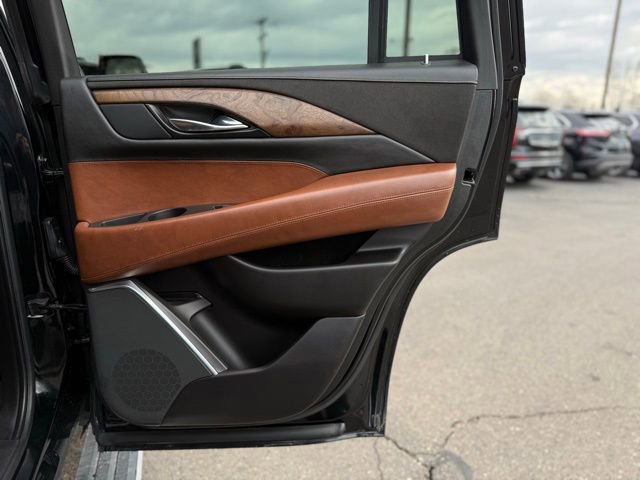 Used 2019 Cadillac Escalade Premium Luxury image 32
