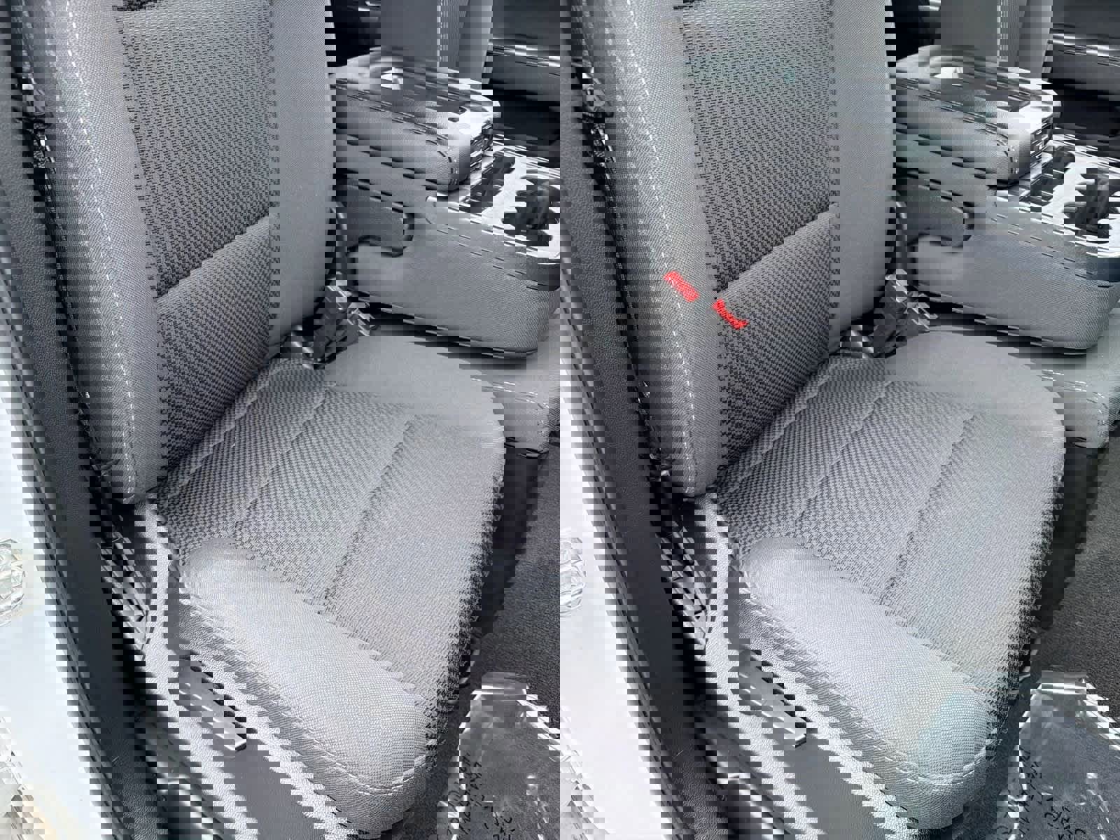 Used 2018 Chevrolet Silverado 1500 LT image 22