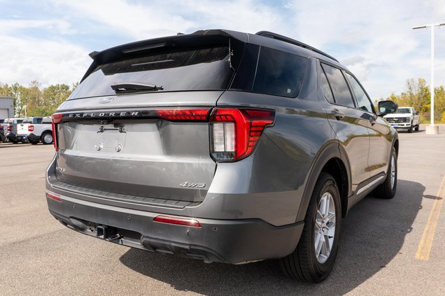 Certified 2025 Ford Explorer Active AWD/4WD image 6