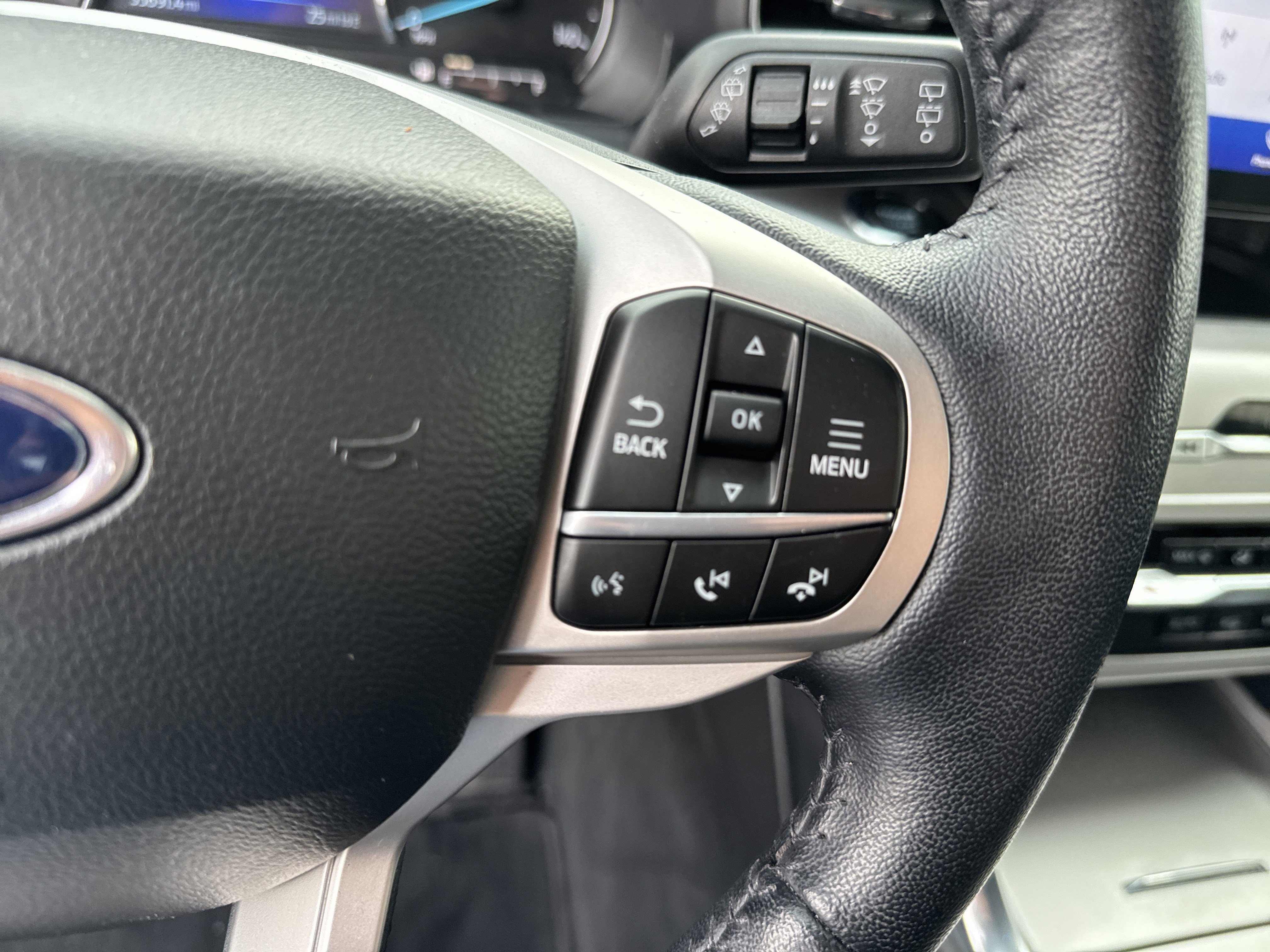 Certified 2022 Ford Explorer XLT w/ Equipment Group 202A image 36