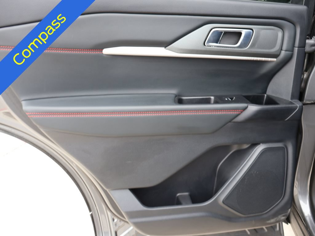 Certified 2025 Ford Explorer ST-Line w/ ST-Line Street Pack AWD/4WD image 19