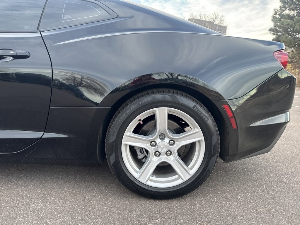 Used 2024 Chevrolet Camaro LT image 28