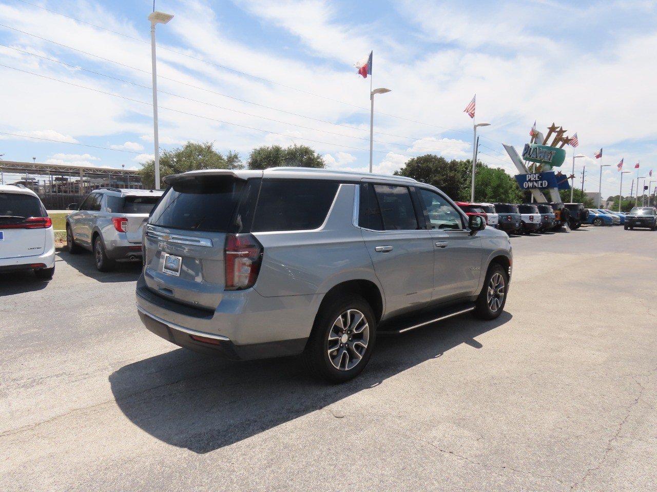 Used 2023 Chevrolet Tahoe LT w/ LT Signature Plus Package RWD image 9