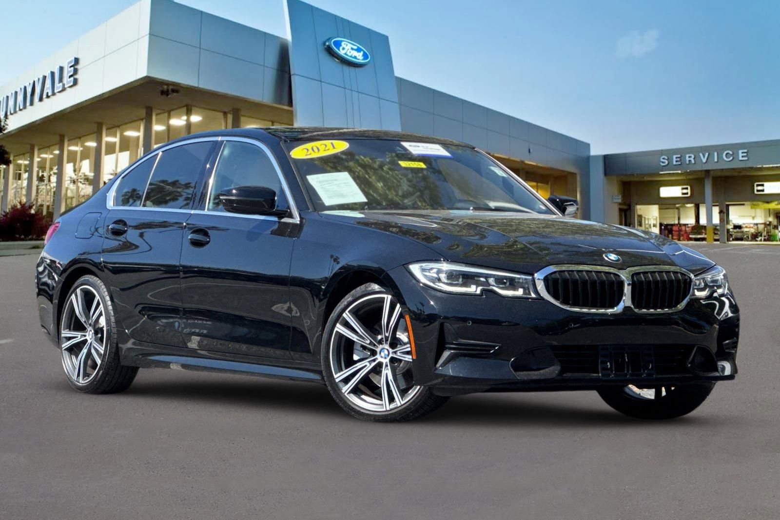 Used 2021 BMW 330i Sedan w/ Convenience Package RWD image 2