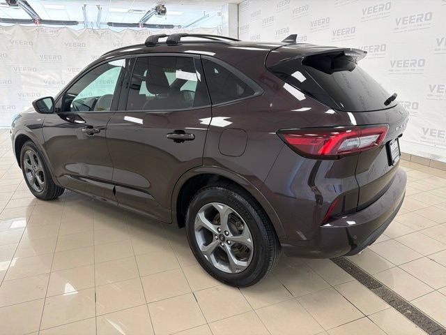 Certified 2023 Ford Escape ST-Line w/ Tech Pack #1 AWD/4WD image 8