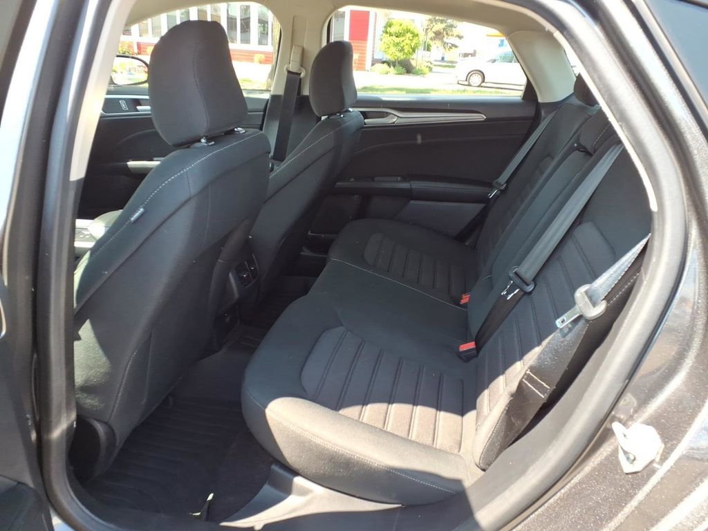 Certified 2020 Ford Fusion SE FWD image 10