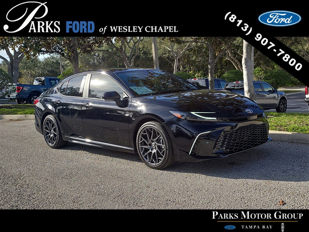 Used 2025 Toyota Camry XSE image 1