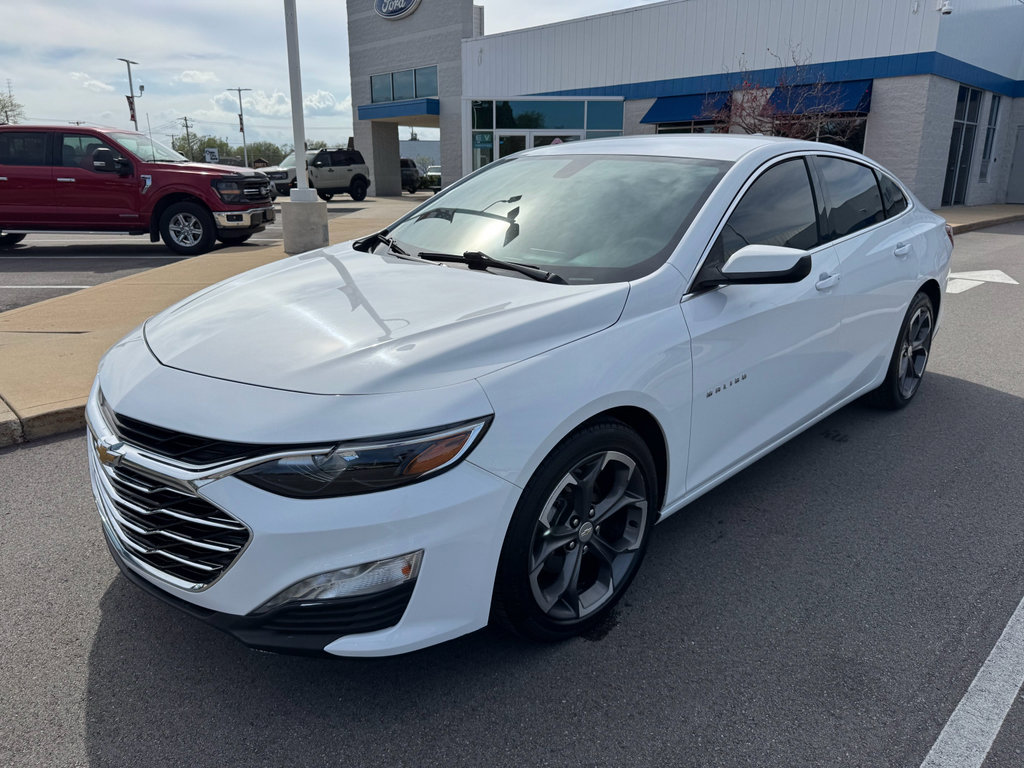 Used 2022 Chevrolet Malibu LT FWD image 4