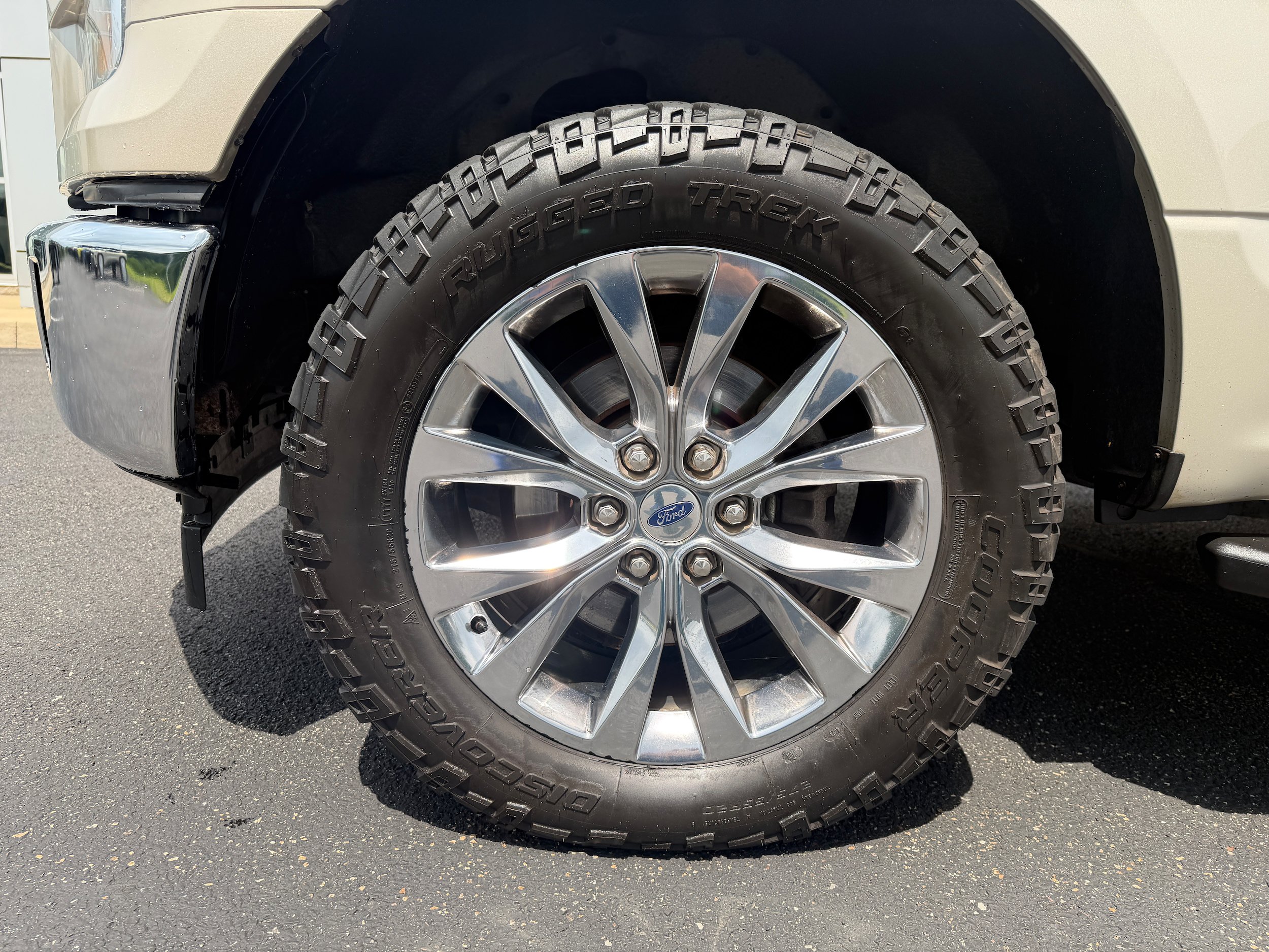 Certified 2017 Ford F150 XLT w/ Equipment Group 302A Luxury AWD/4WD image 11