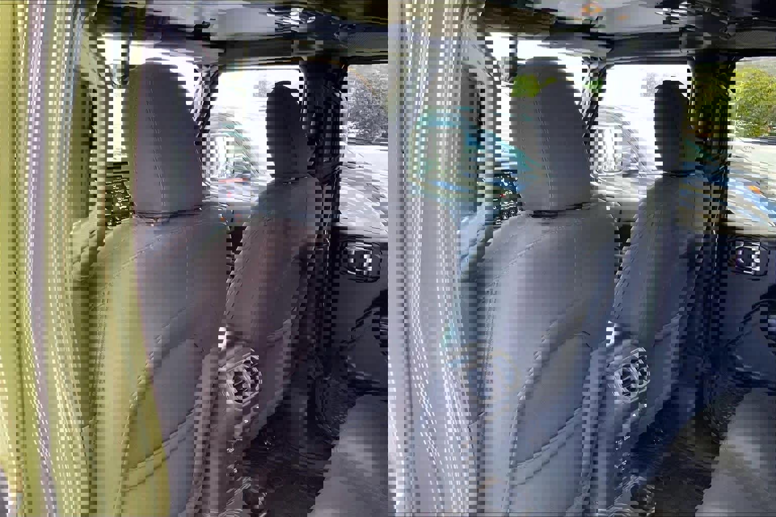 Used 2021 Jeep Gladiator Sport image 14