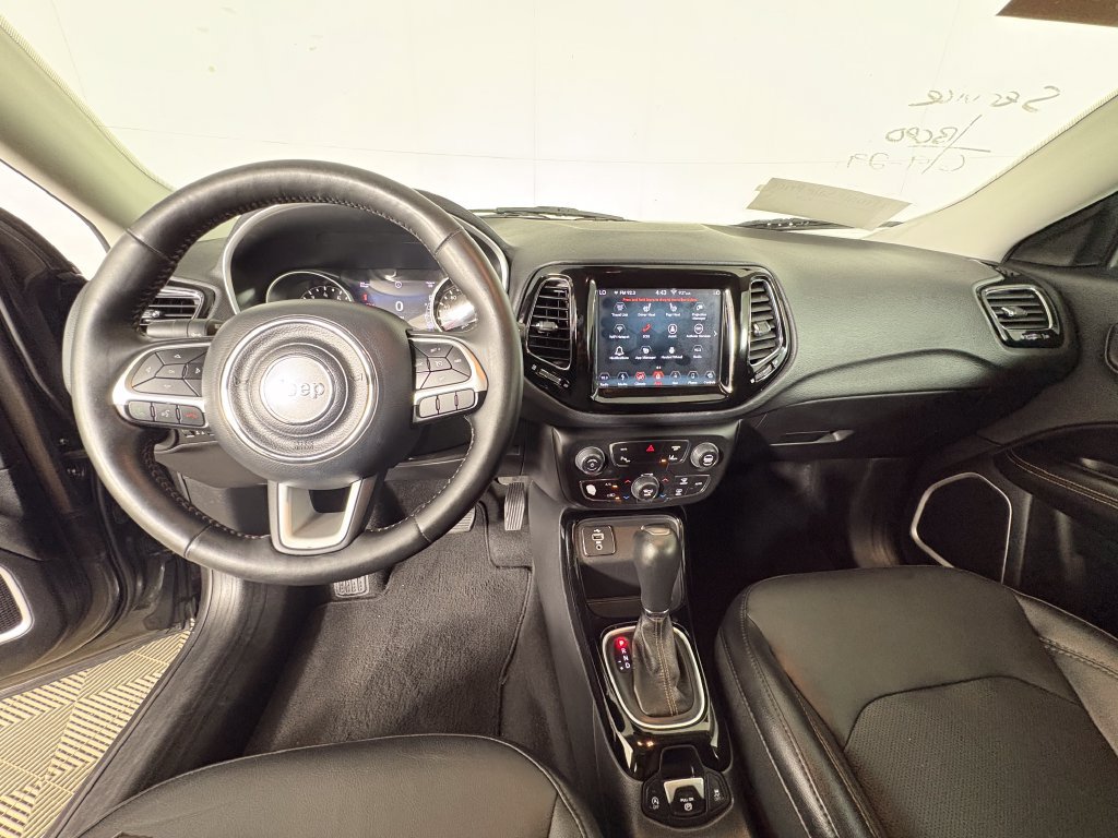 Used 2018 Jeep Compass Limited w/ Navigation Group FWD image 7