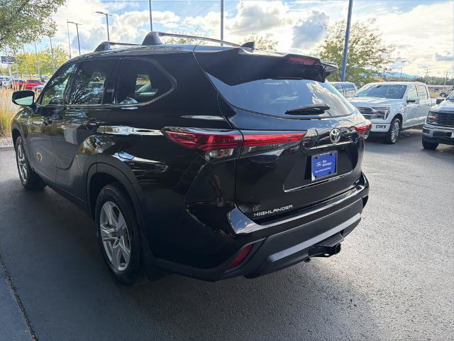 Used 2020 Toyota Highlander L AWD/4WD image 12