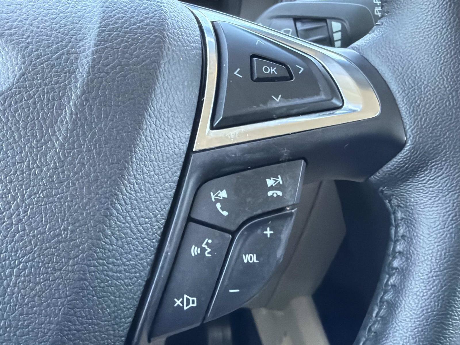 Certified 2024 Ford Edge Titanium AWD/4WD image 21