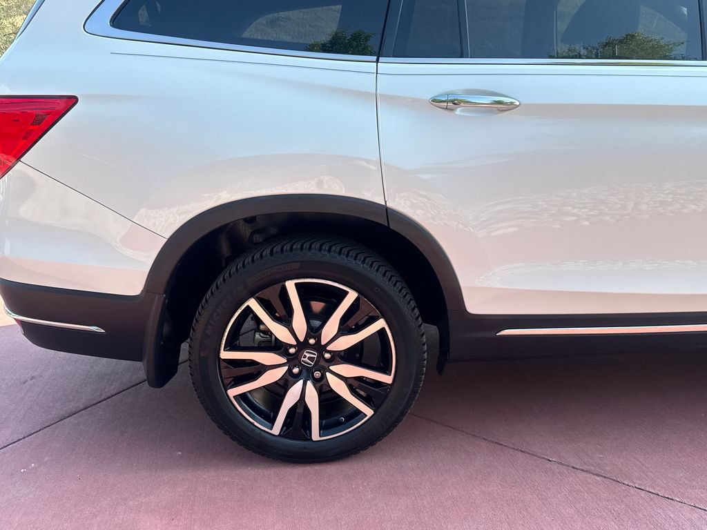 Used 2021 Honda Pilot Touring image 32