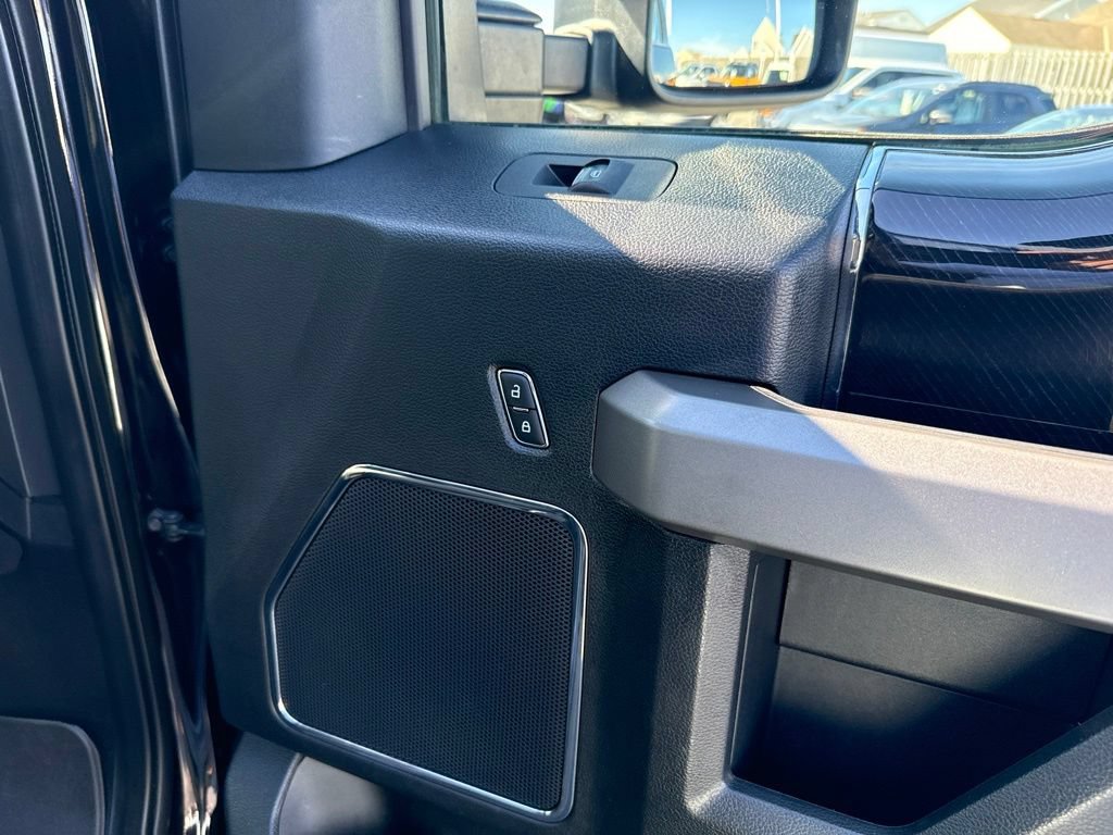 Certified 2020 Ford F350 Platinum w/ FX4 Off-Road Package AWD/4WD image 40