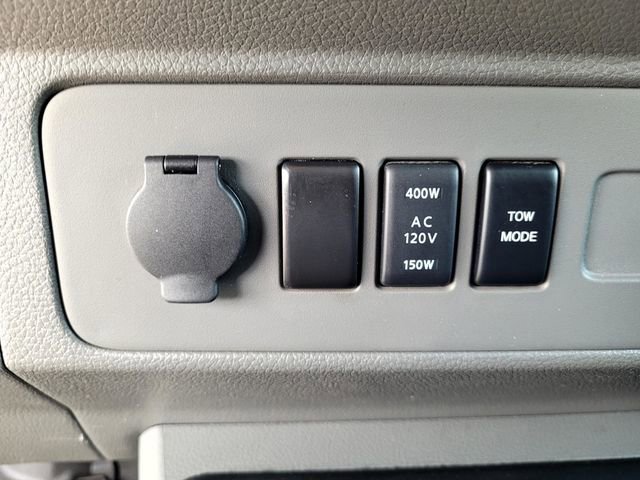 Used 2019 Nissan NV 2500 SV w/ Navigation Package RWD image 18