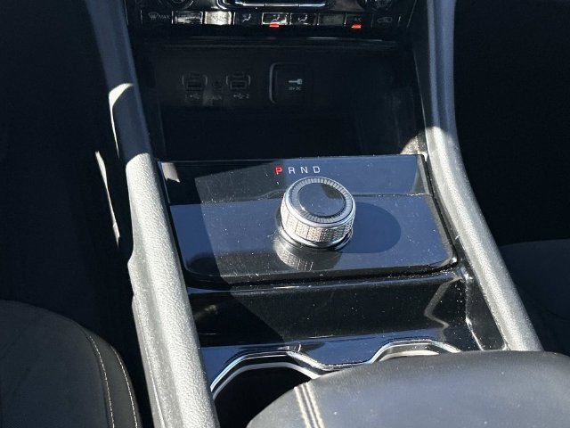 Used 2022 Jeep Grand Cherokee L Laredo w/ Luxury Tech Group I AWD/4WD image 17