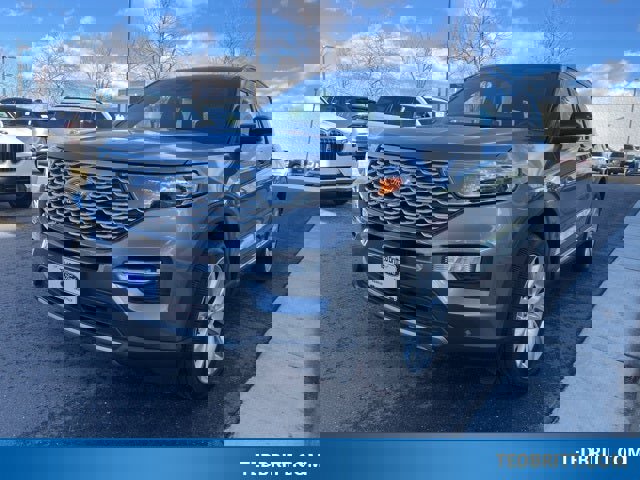 Certified 2022 Ford Explorer Platinum w/ Equipment Group 601A image 3