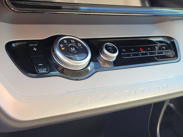 Certified 2025 Ford Expedition Active RWD image 12