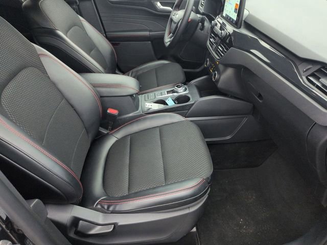 Certified 2025 Ford Escape ST-Line image 30