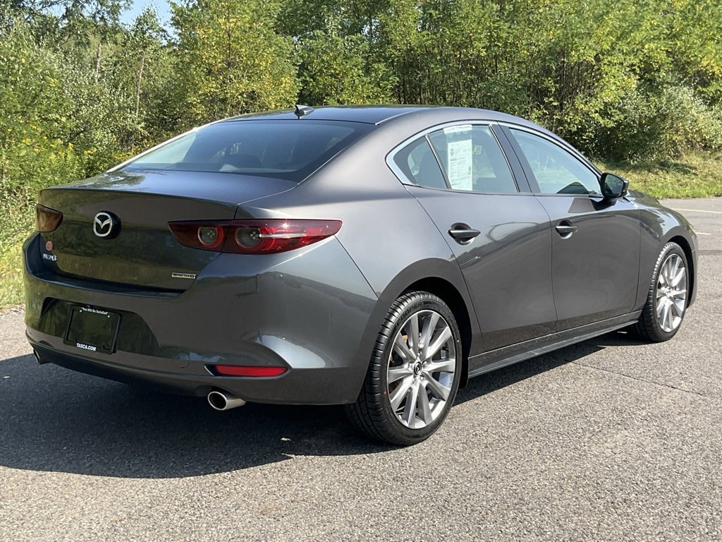 Used 2019 MAZDA MAZDA3 Premium image 24