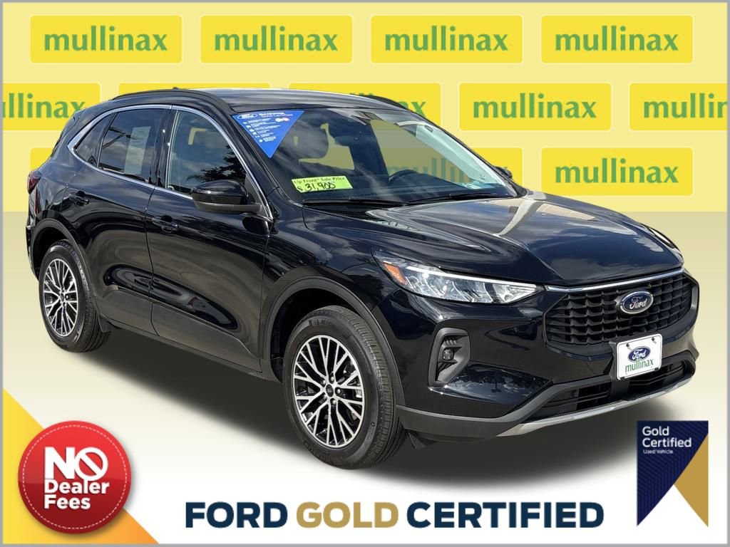 Certified 2025 Ford Escape SE