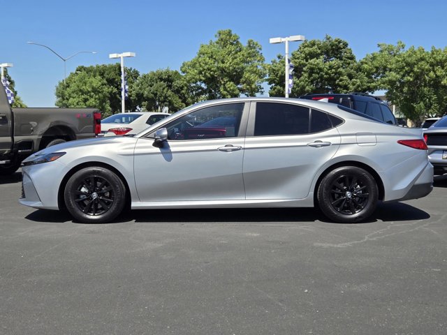 Used 2025 Toyota Camry LE FWD image 7