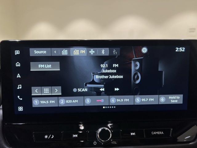 Used 2025 Mitsubishi Outlander AWD image 12
