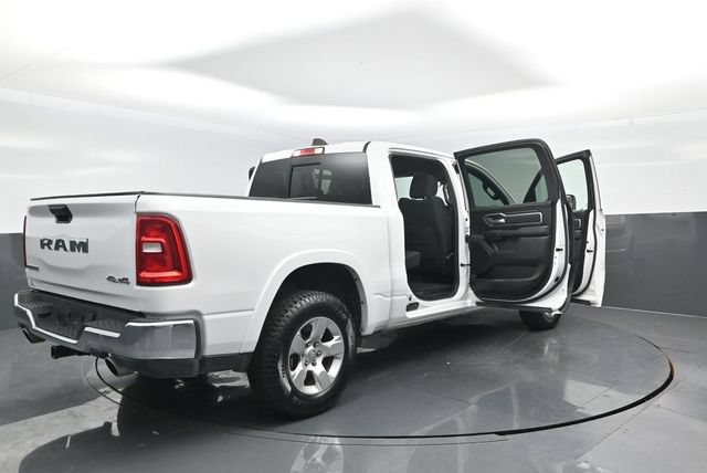 Used 2025 RAM 1500 Big Horn AWD/4WD image 32