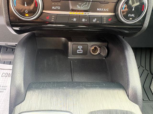 Certified 2022 Ford Escape SEL w/ SEL Stealth AWD Package image 23