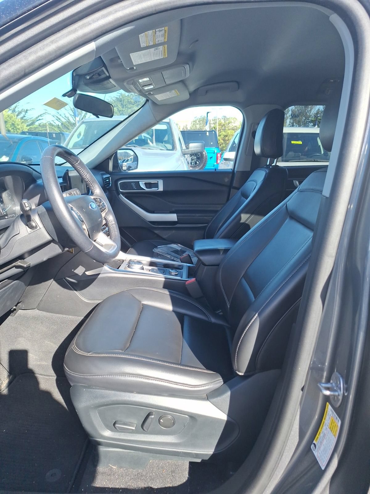 Certified 2024 Ford Explorer XLT w/ Equipment Group 202A AWD/4WD image 11