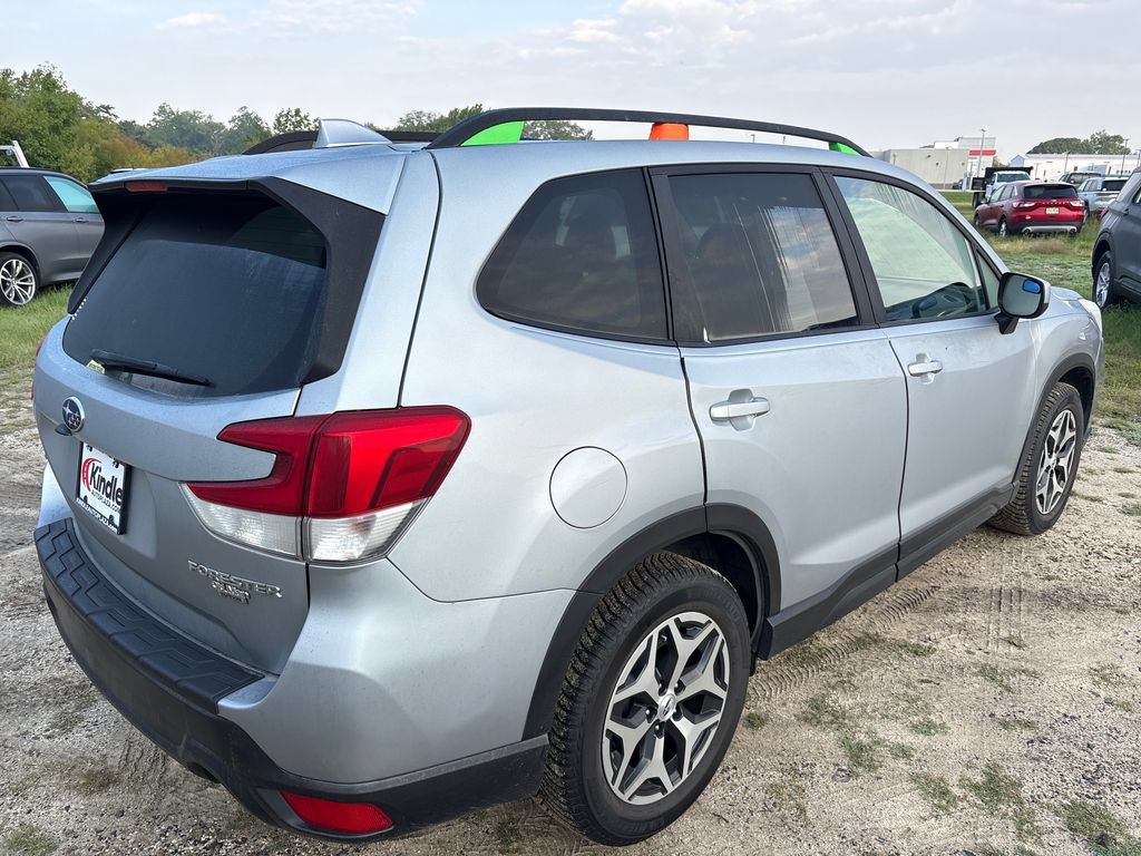 Used 2019 Subaru Forester Premium w/ All-Weather Package AWD/4WD image 15