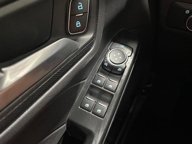 Certified 2025 Ford Escape ST-Line w/ Cold Weather Package image 29