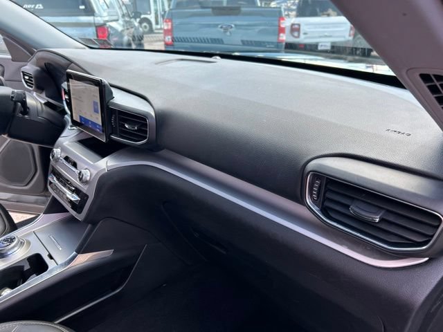 Certified 2022 Ford Explorer XLT w/ Equipment Group 202A AWD/4WD image 37