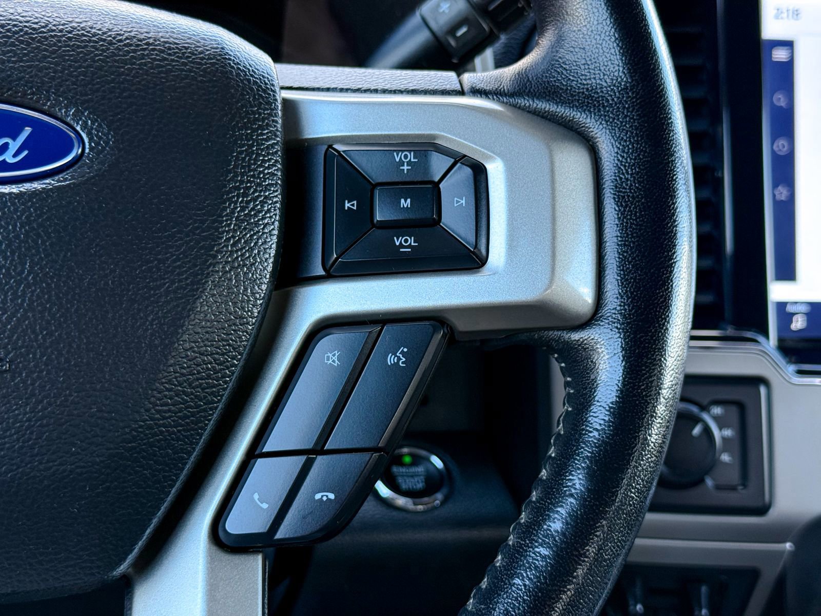 Certified 2022 Ford F350 Lariat w/ Lariat Ultimate Package image 41