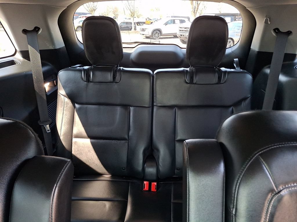 Certified 2023 Ford Explorer XLT w/ Equipment Group 202A AWD/4WD image 14