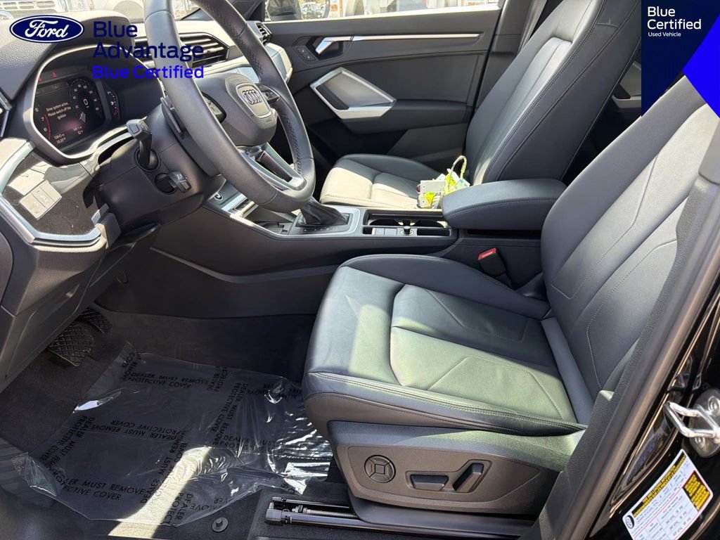 Used 2025 Audi Q3 2.0T Premium w/ Convenience Package AWD/4WD image 16