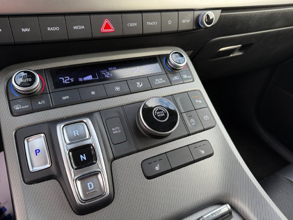 Used 2025 Hyundai Palisade SEL FWD image 25