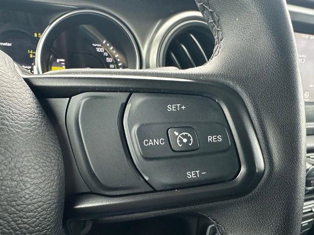 Used 2023 Jeep Wrangler Unlimited image 26