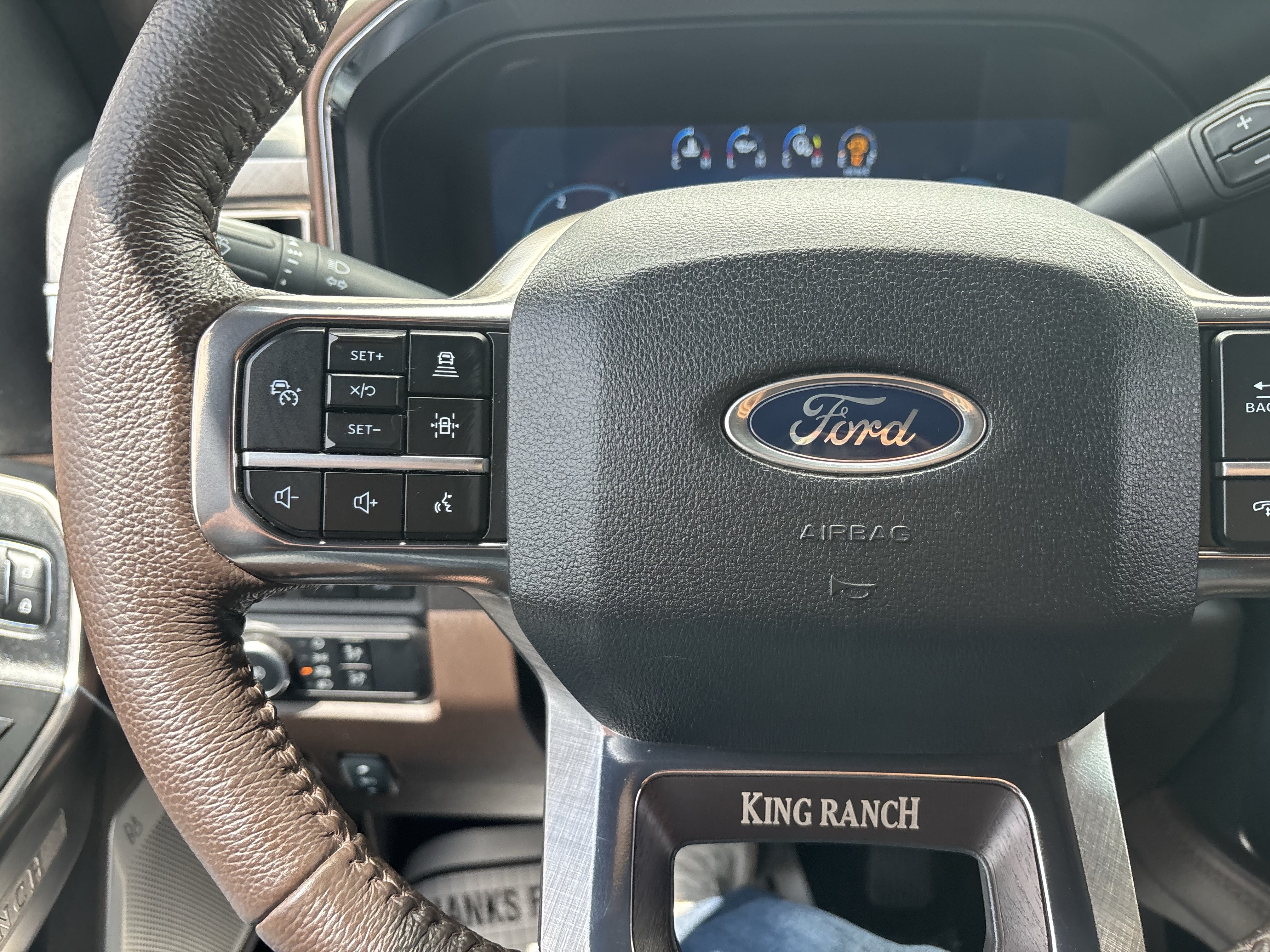 Certified 2024 Ford F250 King Ranch w/ FX4 Off-Road Package AWD/4WD image 8