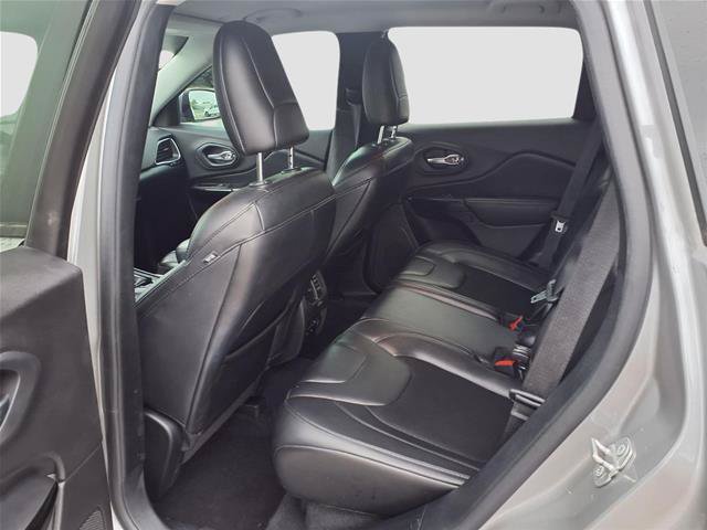 Used 2020 Jeep Cherokee Latitude Plus FWD image 17