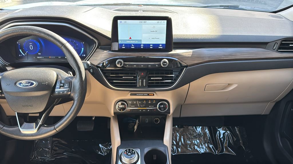 Certified 2020 Ford Escape Titanium AWD/4WD image 9