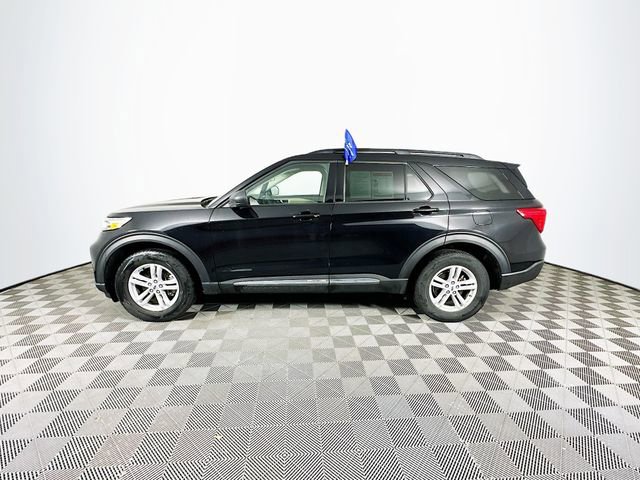 Certified 2023 Ford Explorer XLT w/ Equipment Group 202A image 7