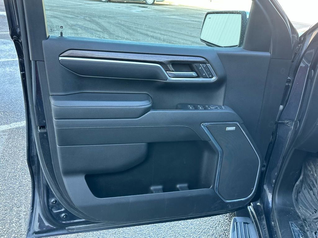 Used 2022 Chevrolet Silverado 1500 LTZ image 11