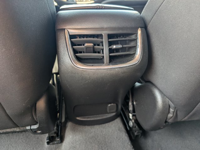 Used 2021 Chevrolet Malibu LT FWD image 27