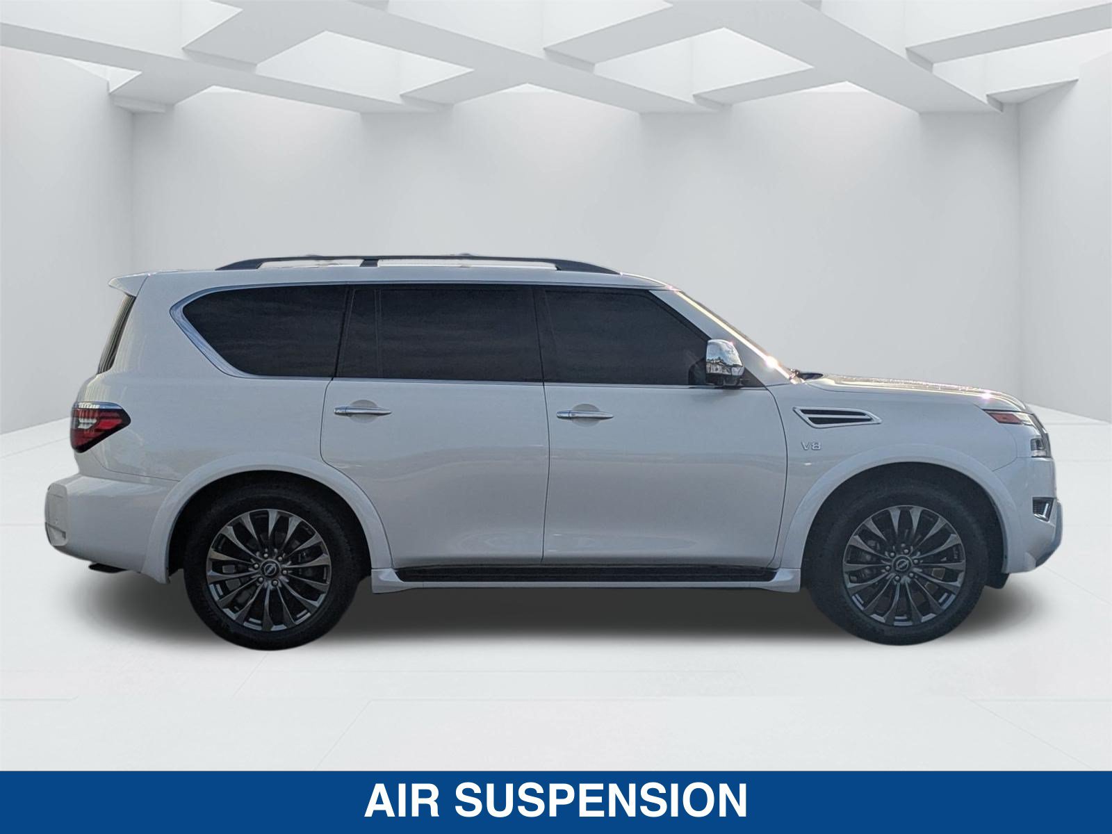 Used 2022 Nissan Armada Platinum w/ Captain's Chairs Package RWD image 4