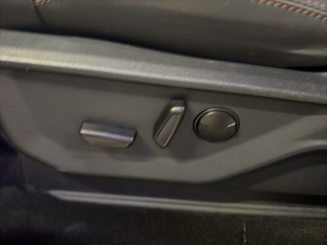 Certified 2025 Ford Expedition Active image 33