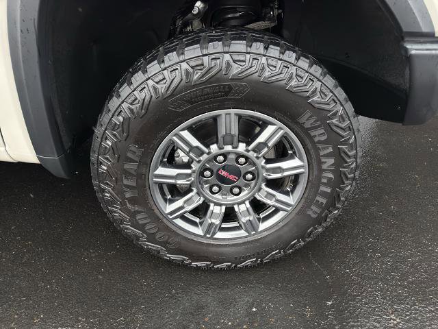 Used 2026 GMC Sierra 1500 AT4X image 9